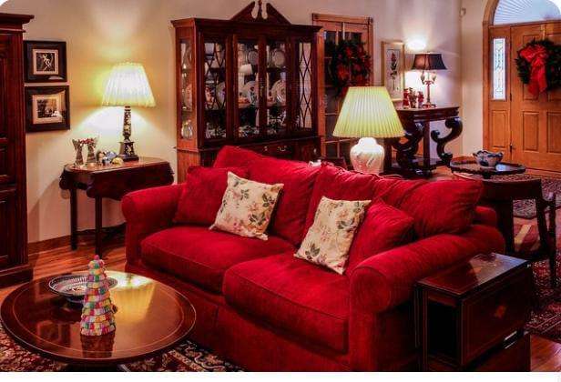 Old Furniture srcap